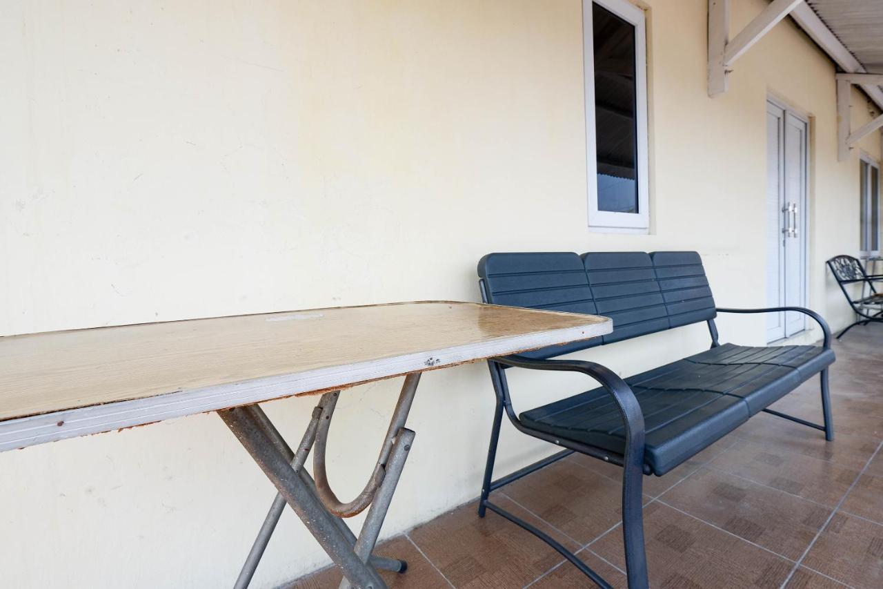 Oyo 1815 Gatsu Residence Semarang Ngoại thất bức ảnh