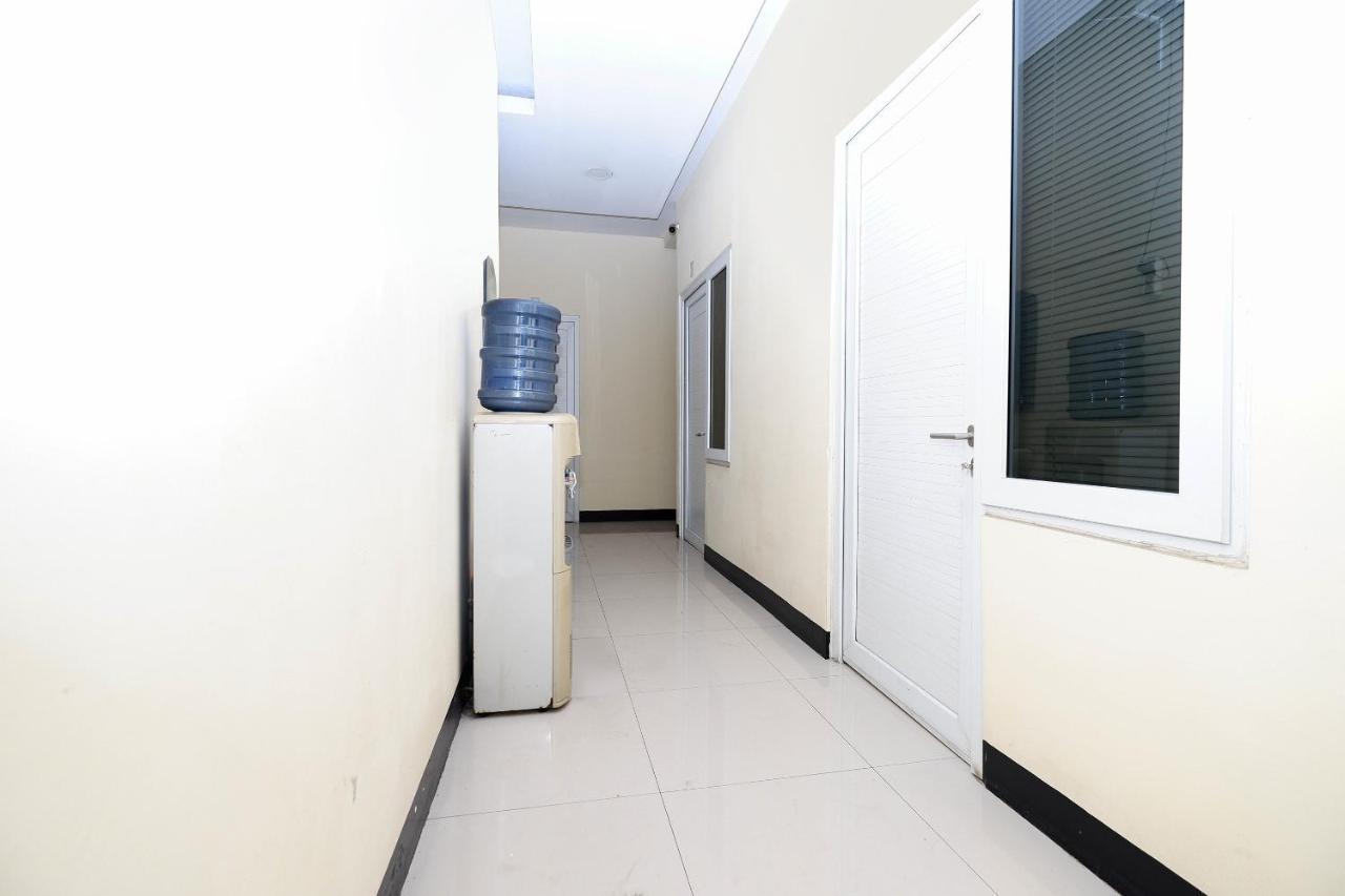 Oyo 1815 Gatsu Residence Semarang Ngoại thất bức ảnh