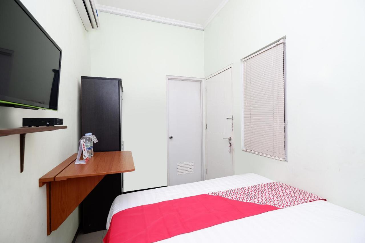 Oyo 1815 Gatsu Residence Semarang Ngoại thất bức ảnh