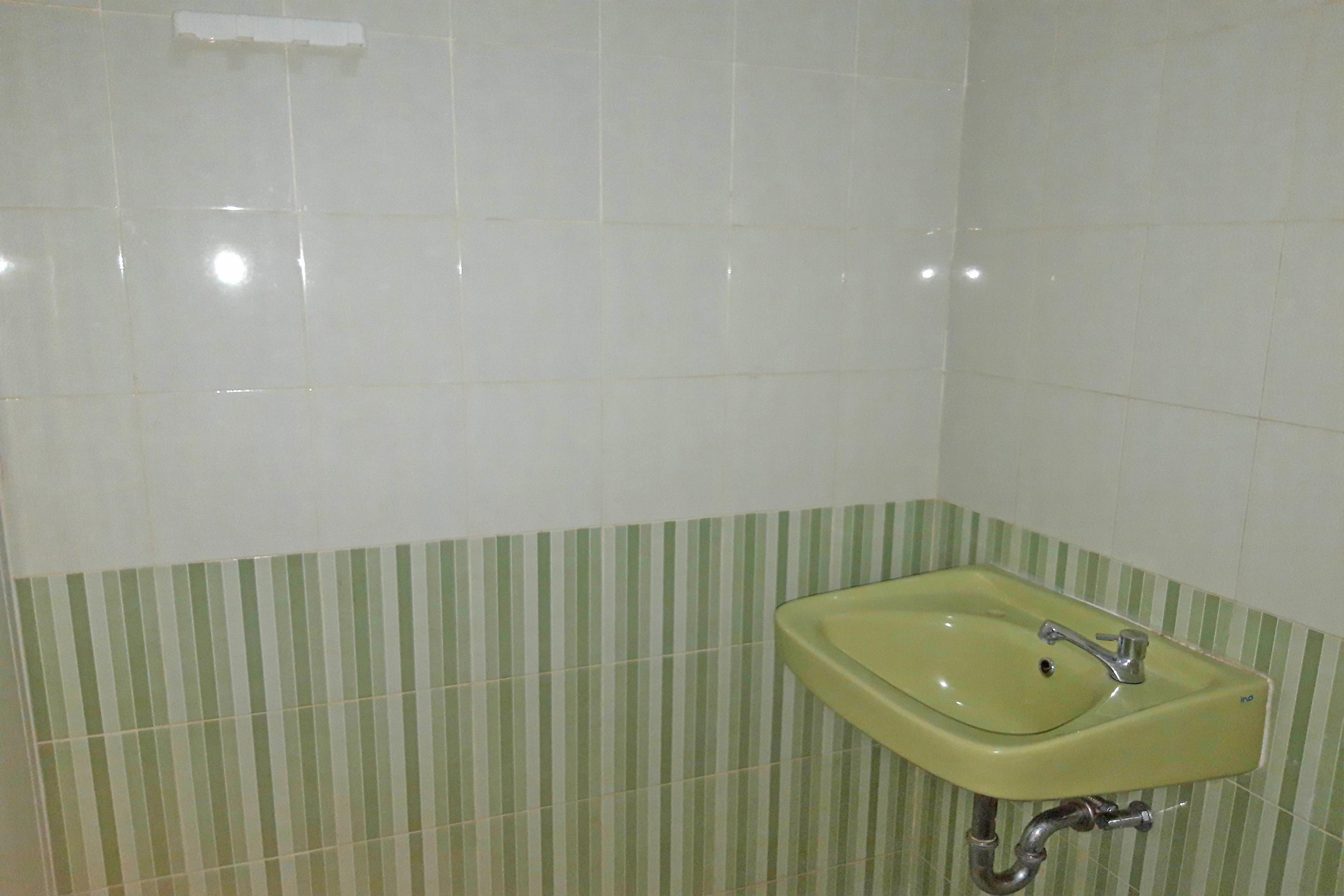 Oyo 1815 Gatsu Residence Semarang Ngoại thất bức ảnh