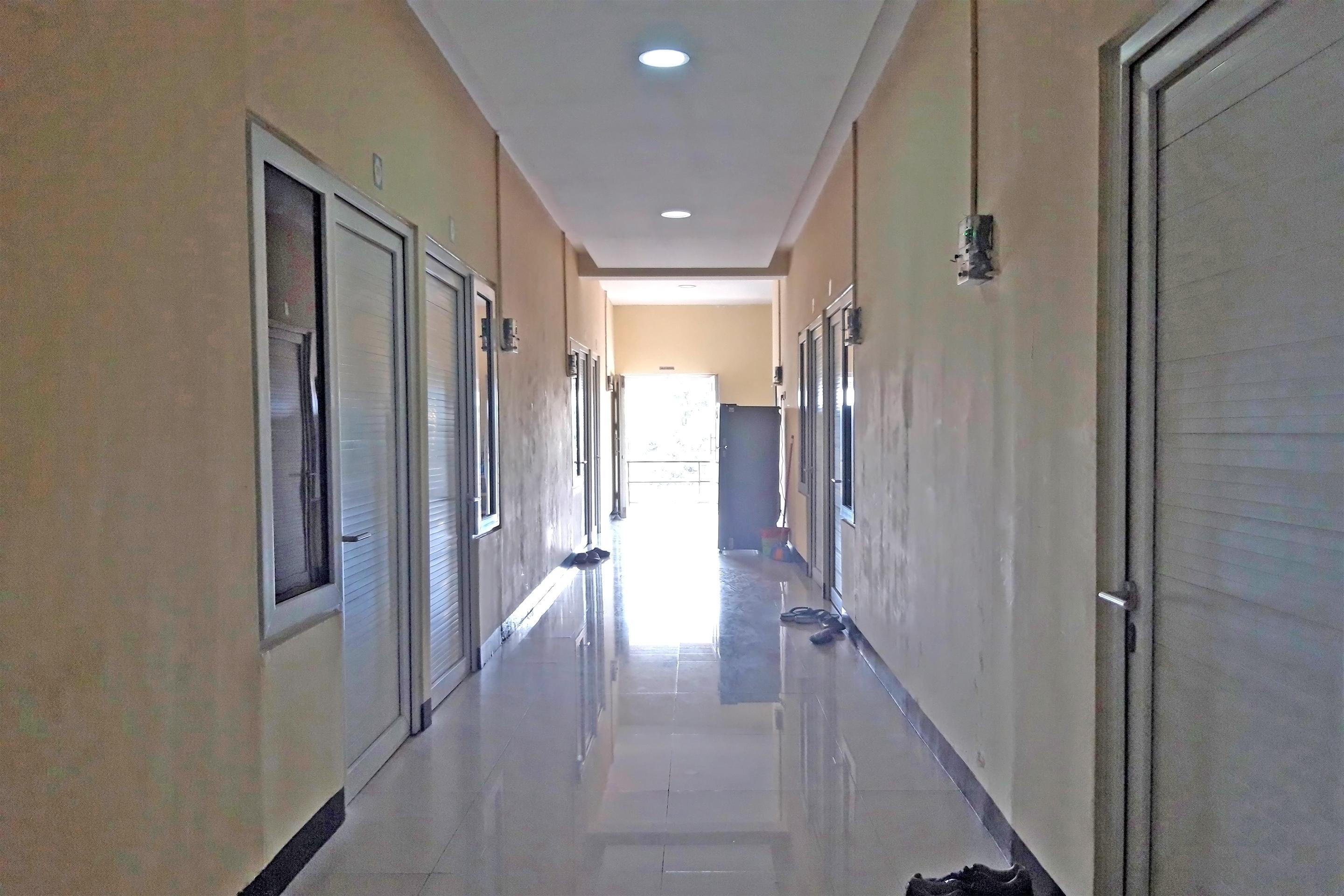 Oyo 1815 Gatsu Residence Semarang Ngoại thất bức ảnh