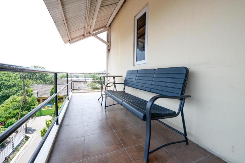 Oyo 1815 Gatsu Residence Semarang Ngoại thất bức ảnh